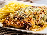 Рецепта Пиле Ломбардия – пилешки гърди с бял гъбен сос печени на фурна